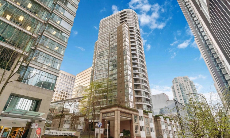 701-1166 Melville Street