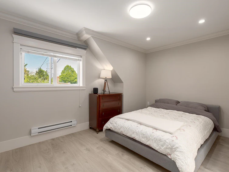 2449 E 40th Avenue, Vancouver, BC, V5R 2V6 - 7