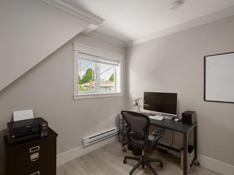 2449 E 40th Avenue, Vancouver, BC, V5R 2V6 - 10