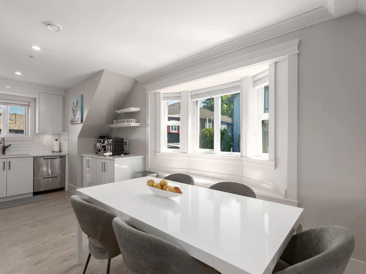 2449 E 40th Avenue, Vancouver, BC, V5R 2V6 - 4