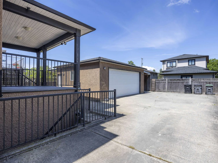2143 E 35th Avenue, Vancouver, BC, V5P 1B8 - 38