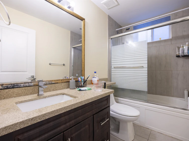 2143 E 35th Avenue, Vancouver, BC, V5P 1B8 - 36