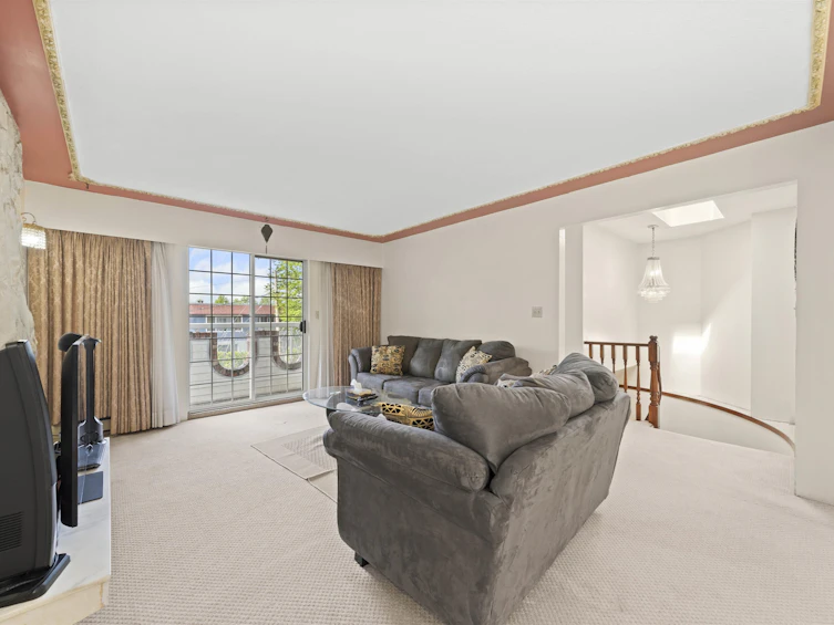 5990 Joyce Street, Vancouver, BC, V5R 4J2 - 5