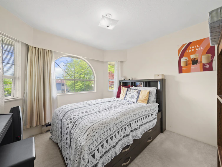 5990 Joyce Street, Vancouver, BC, V5R 4J2 - 4
