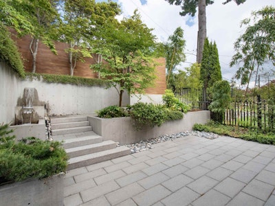 3895 Lonsdale Avenue - 4