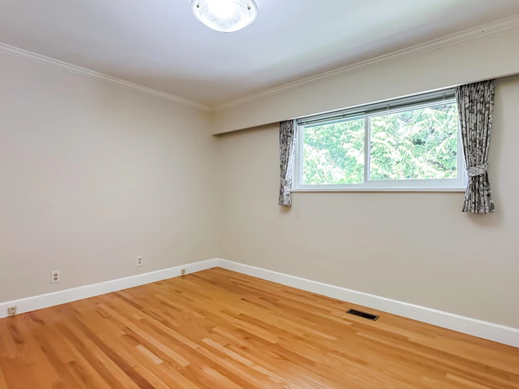 2704 Kilmarnock Crescent, North Vancouver, BC, V7J 2Z5 - 13