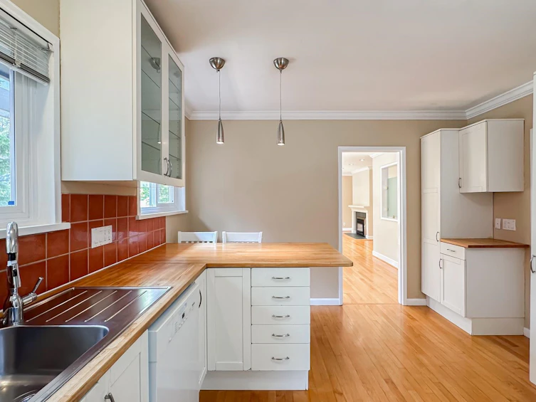 2704 Kilmarnock Crescent, North Vancouver, BC, V7J 2Z5 - 10