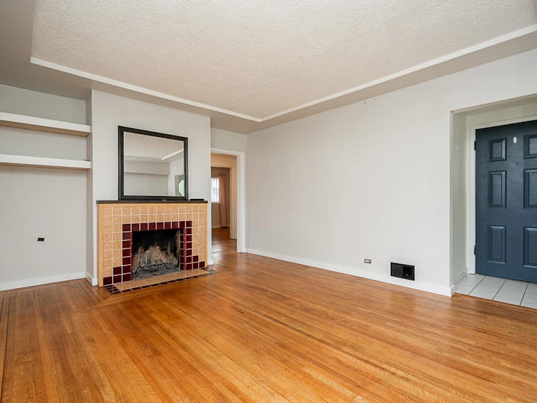 3584 Gladstone Street, Vancouver, BC, V5N 4Y7 - 2