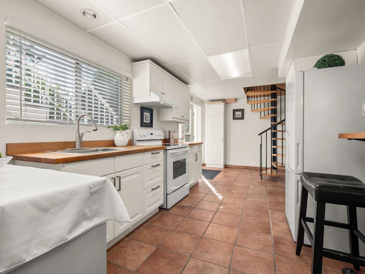 8069 Wiltshire Place, Delta, BC, V4C 6T1 - 16