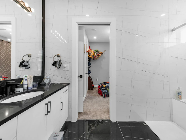 5243 Carson Street, Burnaby, BC, V5J 2Z3 - 21