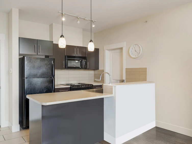 406-33546 Holland Avenue, Abbotsford, BC, V2S 0C1 - 8