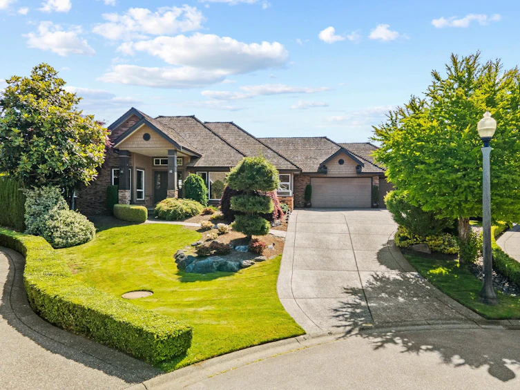 15995 36a Avenue, Surrey, BC, V3S 0P1