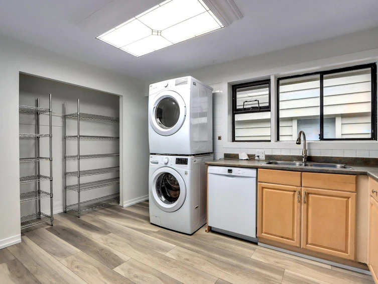 8271 Laurel Street, Vancouver, BC, V6P 3V2 - 13