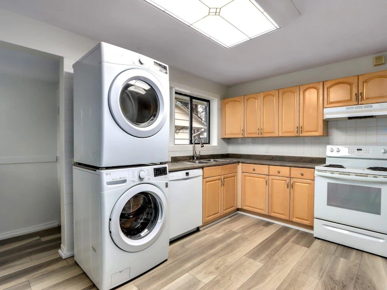 8271 Laurel Street, Vancouver, BC, V6P 3V2 - 15
