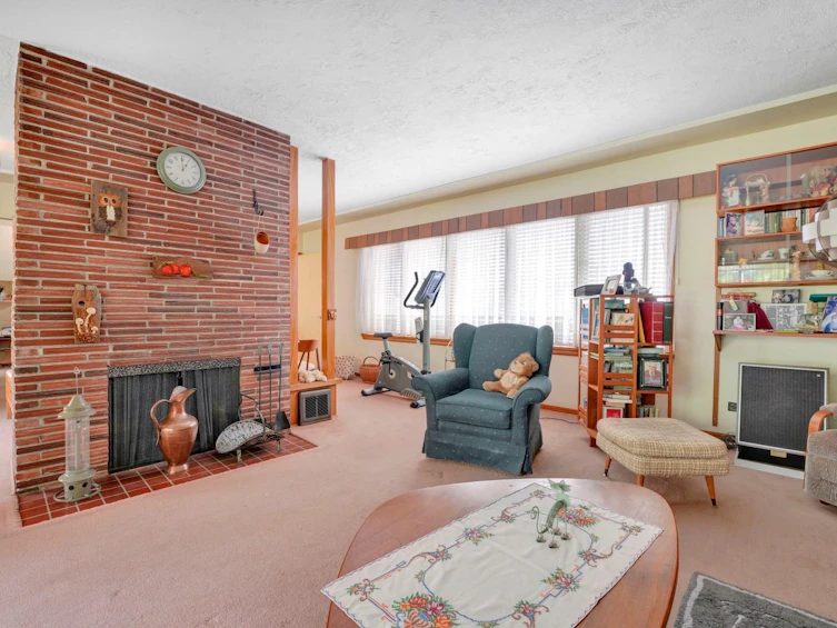 4432 Irmin Street, Burnaby, BC, V5J 1X7 - 3