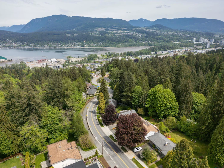 985 Gatensbury Street, Coquitlam, BC, V3J 5J6 - 33