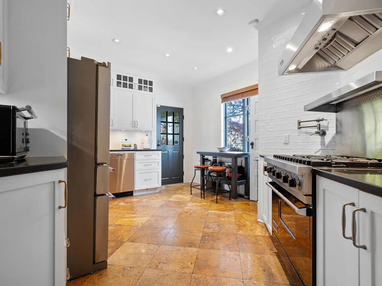 1105 Park Drive, Vancouver, BC, V6P 2J7 - 5