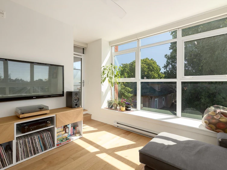 313-2250 Commercial Drive, Vancouver, BC, V5N 5P9 - 3