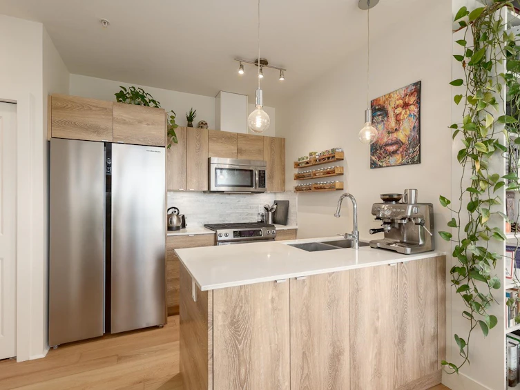313-2250 Commercial Drive, Vancouver, BC, V5N 5P9 - 4
