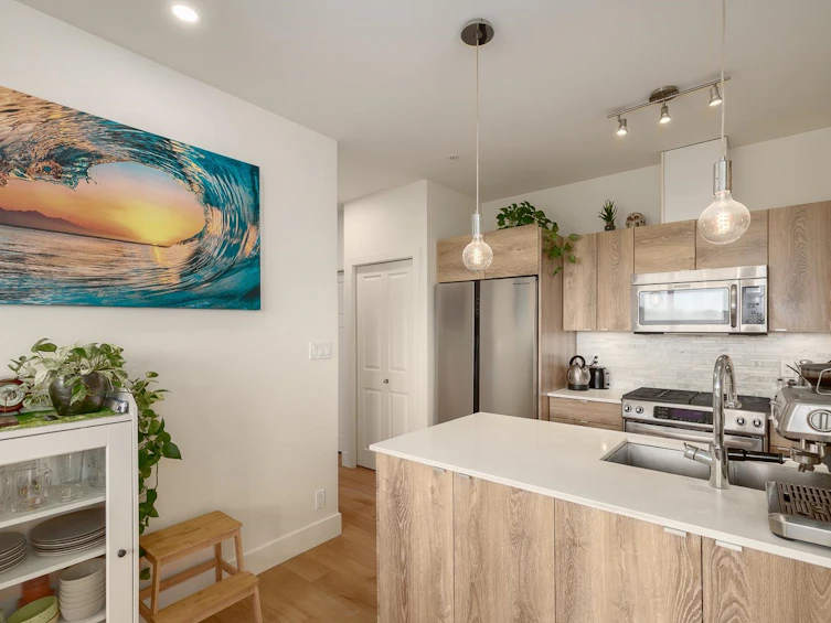 313-2250 Commercial Drive, Vancouver, BC, V5N 5P9 - 5