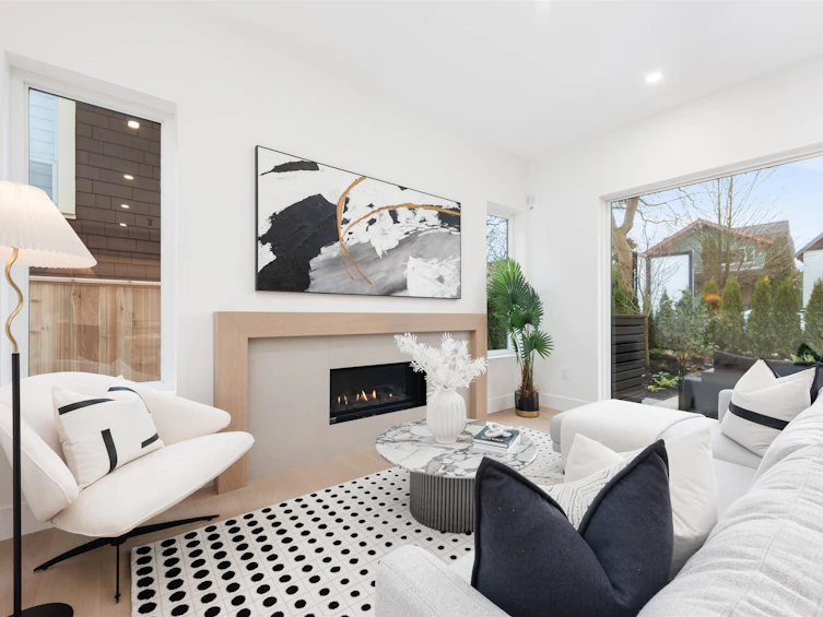 1-3151 W 10th Avenue, Vancouver, BC, V6K 2L1 - 4