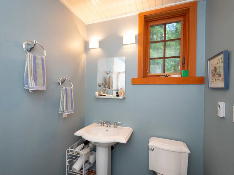 1029 Center Bay Road, Gambier Island, BC, V0N 1V0 - 15