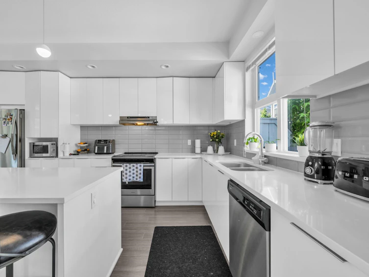 406-11295 Pazarena Place, Maple Ridge, BC, V2X 4K9 - 12