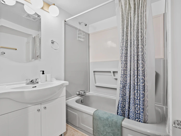 2011 E 4th Avenue, Vancouver, BC, V5N 1K5 - 29