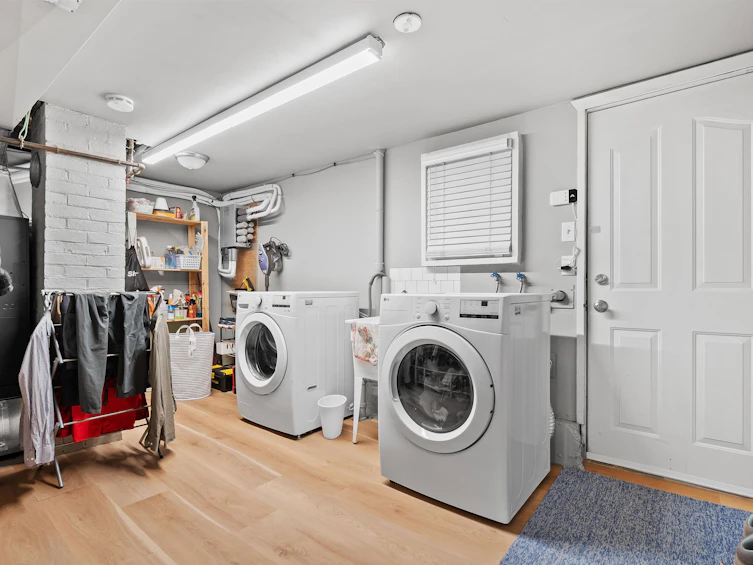 2011 E 4th Avenue, Vancouver, BC, V5N 1K5 - 27