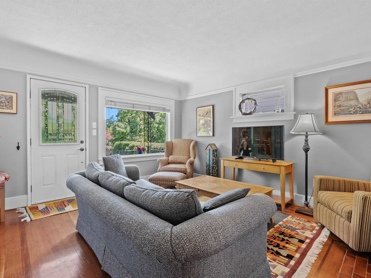 2011 E 4th Avenue, Vancouver, BC, V5N 1K5 - 3