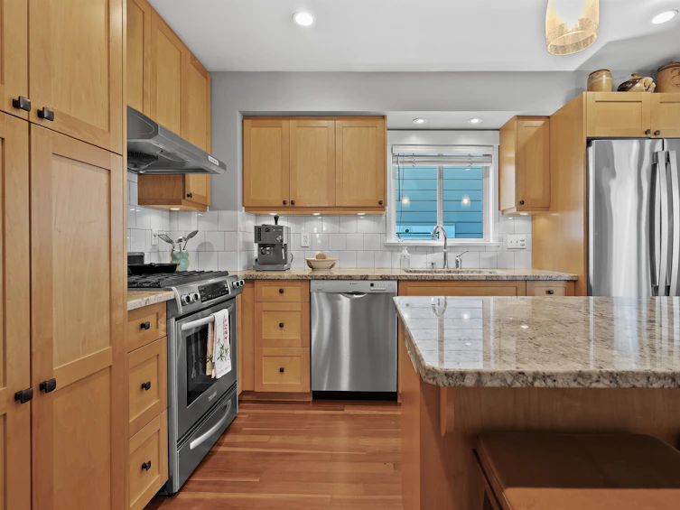 2011 E 4th Avenue, Vancouver, BC, V5N 1K5 - 9