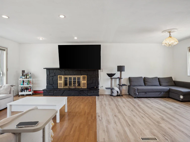 15237 Hummingbird Place, Surrey, BC, V3R 6T7 - 5