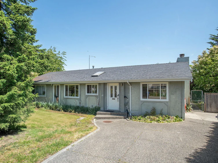 15237 Hummingbird Place, Surrey, BC, V3R 6T7 - 2