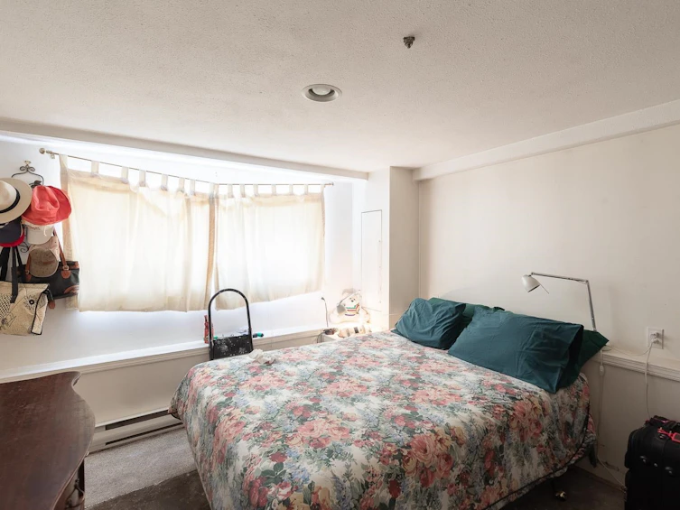 988 E 16th Avenue, Vancouver, BC, V5T 2V9 - 29