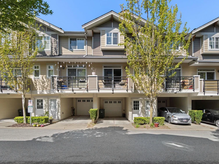 64-6383 140th Street, Surrey, BC, V3W 0E9