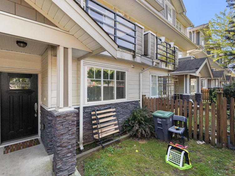 64-6383 140th Street, Surrey, BC, V3W 0E9 - 2