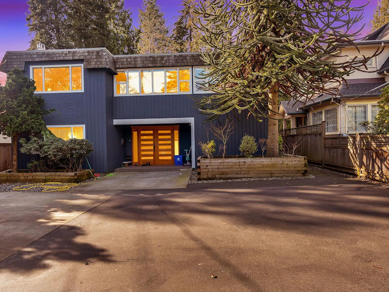2505 William Avenue, North Vancouver BC V7K 1Z2