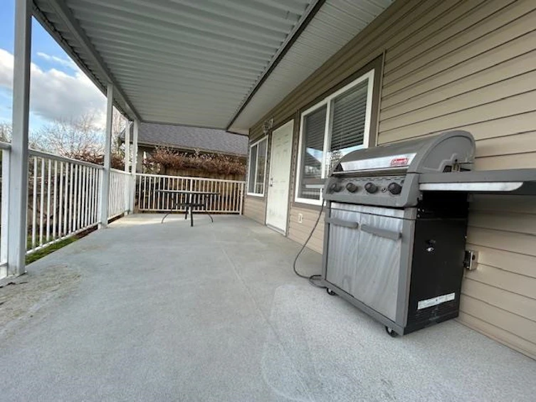 12148 Blossom Street, Maple Ridge, BC, V2X 1C3 - 7