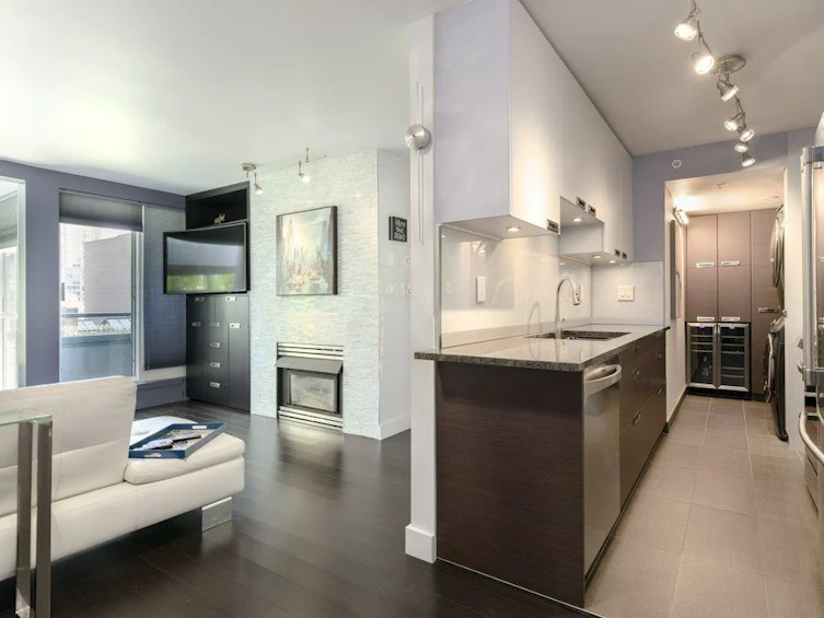 402-939 Homer Street, Vancouver, BC, V6B 2W6 - 2