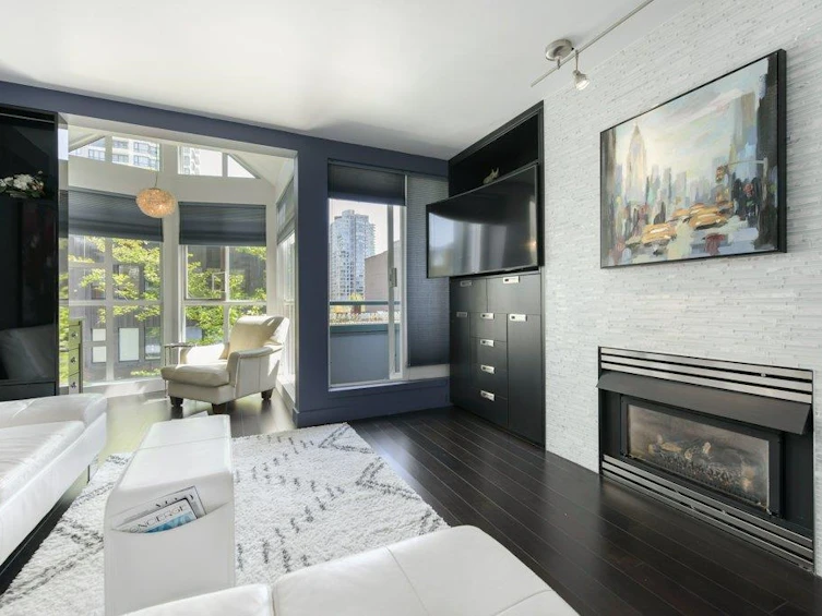402-939 Homer Street, Vancouver, BC, V6B 2W6