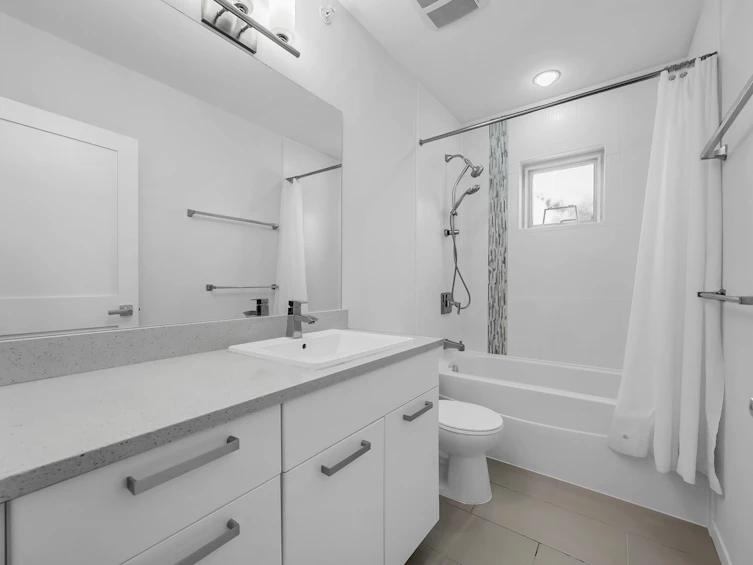 1-100 Wood Street, New Westminster, BC, V3M 0H6 - 13