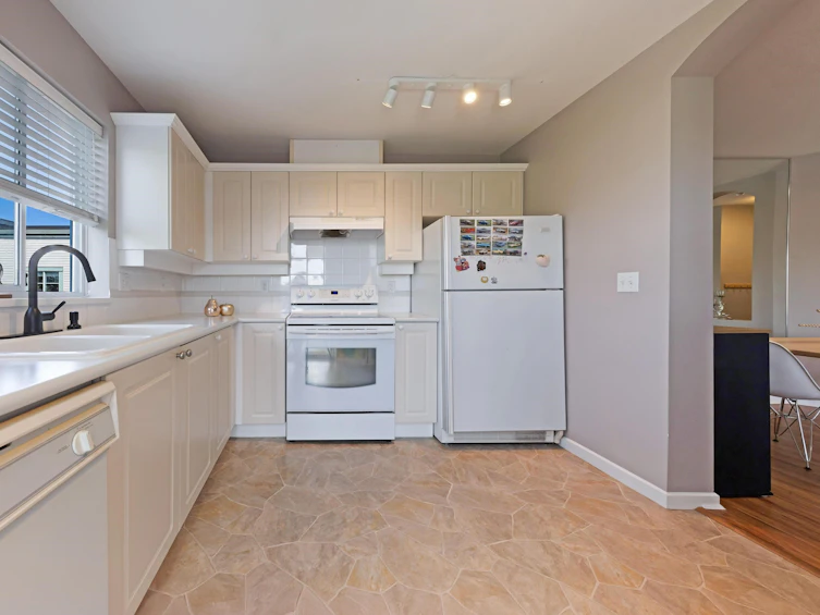 411-20110 Michaud Crescent, Langley, BC, V3A 4B1 - 8