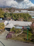1202 Pinewood Crescent