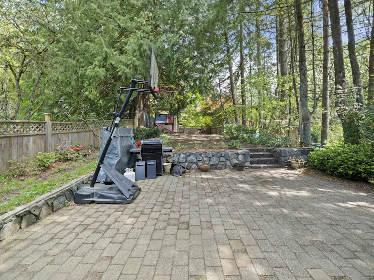 3454 St. Georges Avenue, North Vancouver, BC, V7N 1V8 - 35