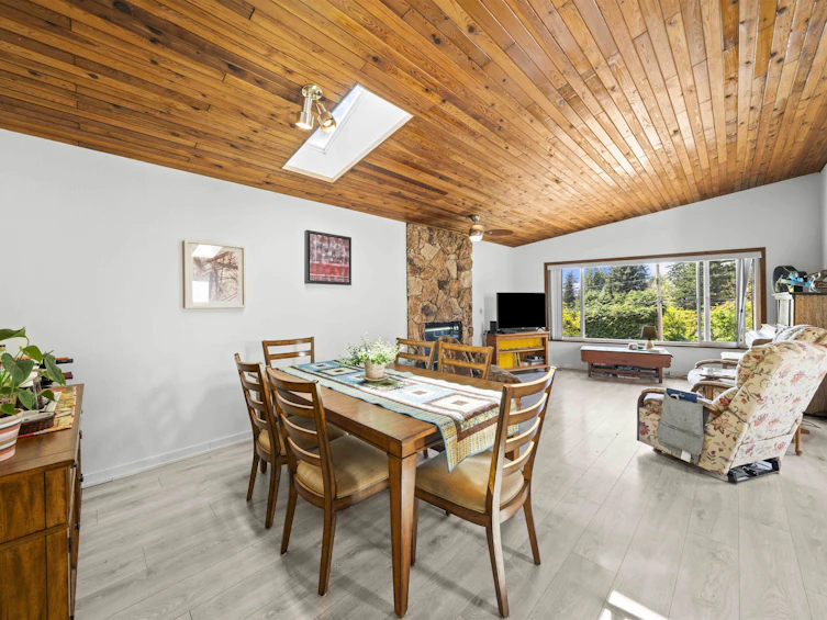 3454 St. Georges Avenue, North Vancouver, BC, V7N 1V8 - 11