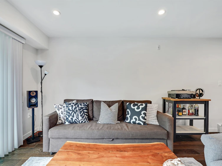 302-357 E 2nd Street, North Vancouver, BC, V7L 1C6 - 10