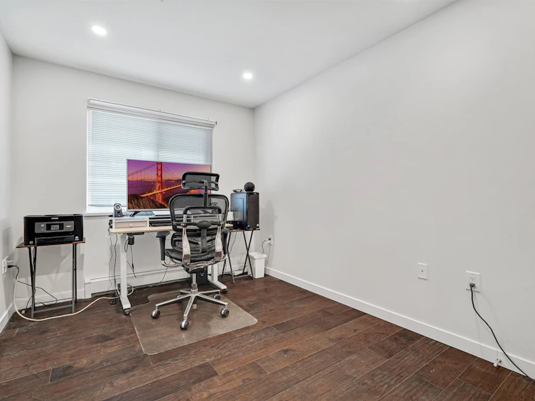 302-357 E 2nd Street, North Vancouver, BC, V7L 1C6 - 17