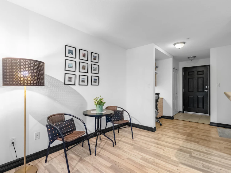 201-15220 Guildford Drive, Surrey, BC, V3R 0Y6 - 9