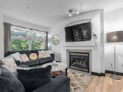 201-15220 Guildford Drive - 2