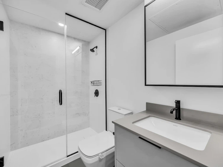 2207-13685 102 Avenue, Surrey, BC, V3T 1N7 - 15